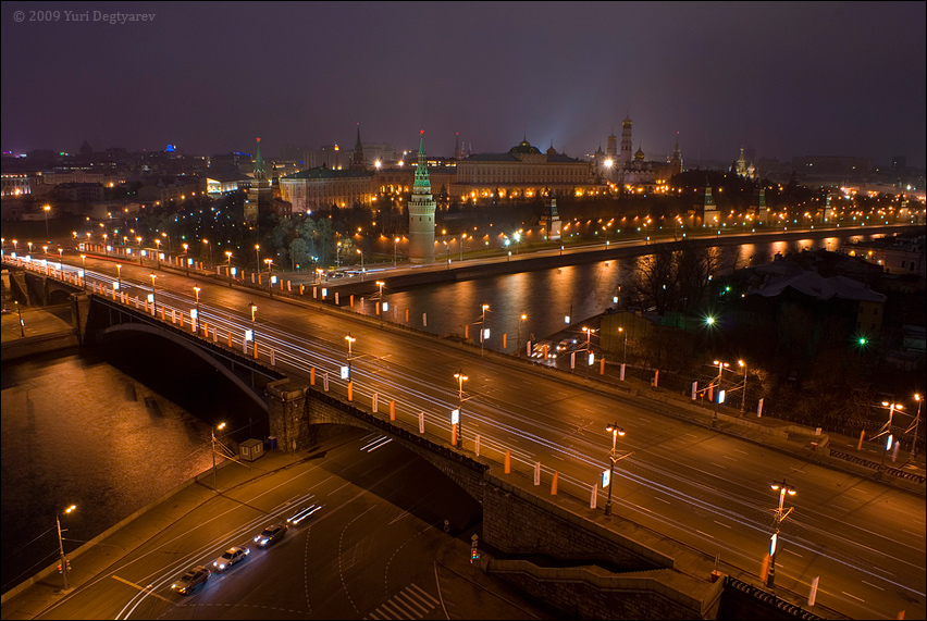 Фото жизнь (light) - Юрий Дегтярёв - Города - - Москва. Кремль и большой каменный мост. -