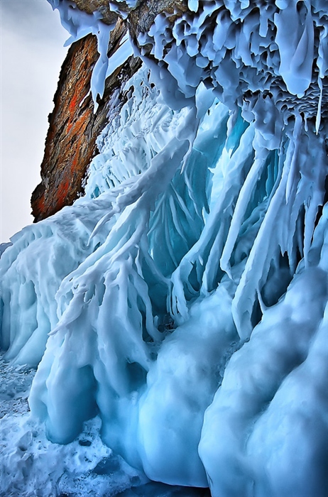 Ледяные фантазии Байкала