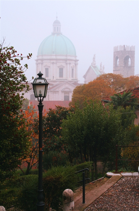 туманная Брешия, Италия