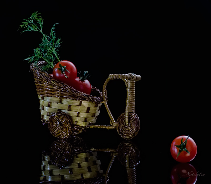 Фото жизнь - Наталья Кузнецова - Натюрморты - из жизни маленьких помидоров...
