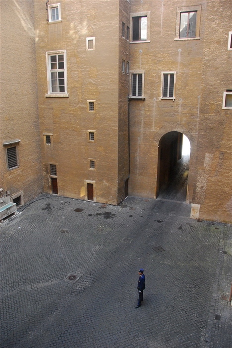 Один одинешенек...