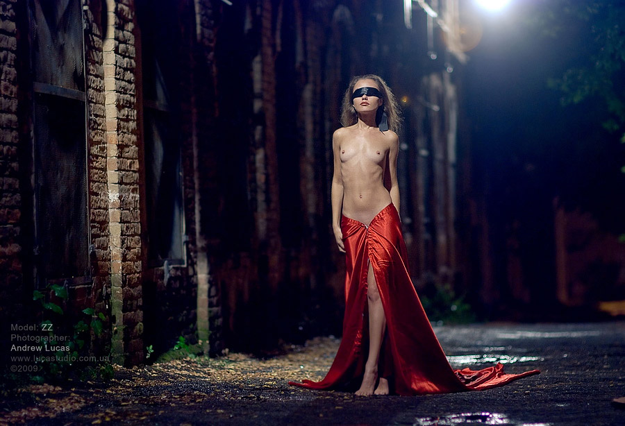 Фото жизнь (light) - Andrew Lucas - корневой каталог - donna in rosso