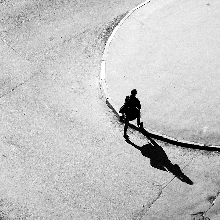 Фото жизнь (light) - RomanKanaschuk - Черно-белое фото - "С балкона..."(б\н)
