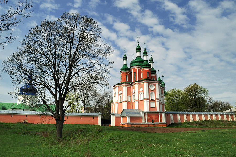 Фото жизнь (light) - Алексей Гаврилюк - По гетьманским местам (Черниговщина) - Монастырские стены...2
