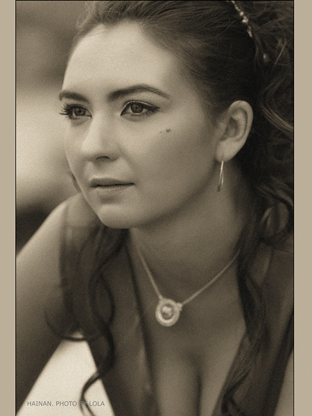Фото жизнь (light) - © PHOTO BY LOLA - Фотосессия на о. Хайнань. Девушки - Она