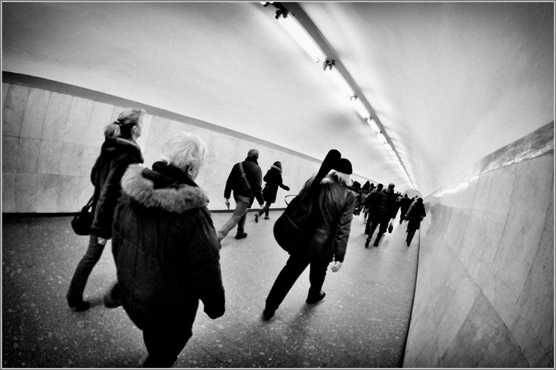 Фото жизнь (light) - Владимир Пальчик - Метрография - В переходах подземных станций...