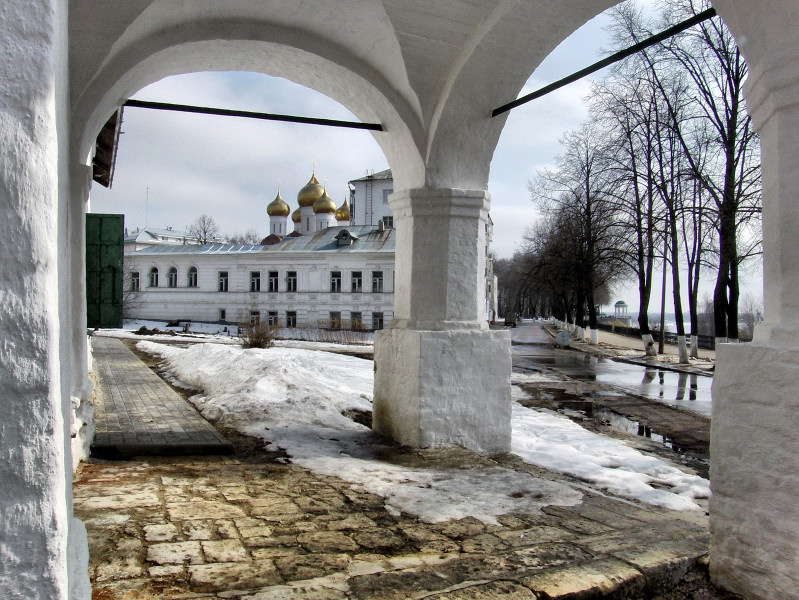 Фото жизнь (light) - Владимир Комаров - корневой каталог - ..последний снег..