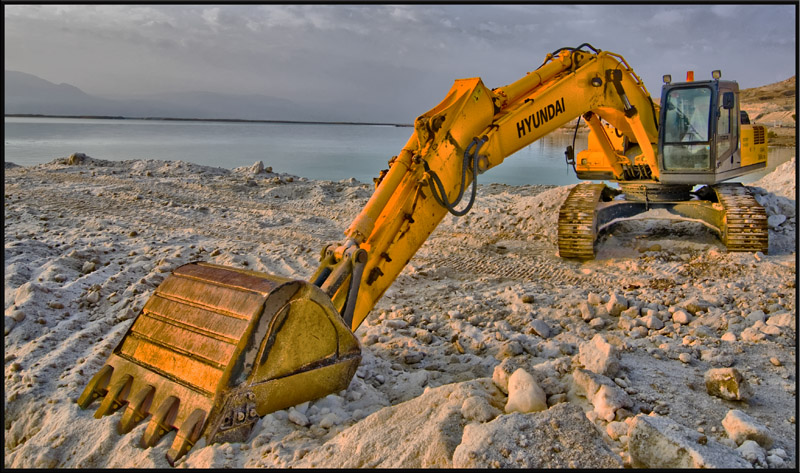 Фото жизнь (light) - Serg - Мёртвое море - Трактор в море дыр дыр дыр