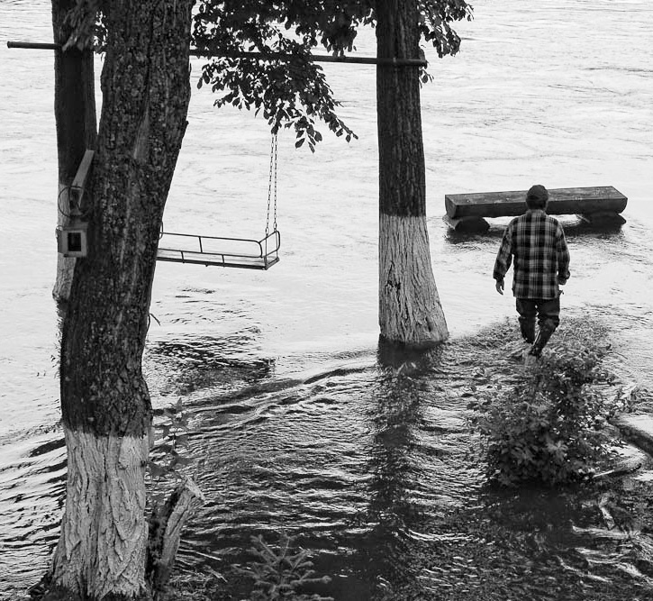 Фото жизнь (light) - Андрей Ни - корневой каталог - про узбека Чарли и наводнение на Дальнем Востоке