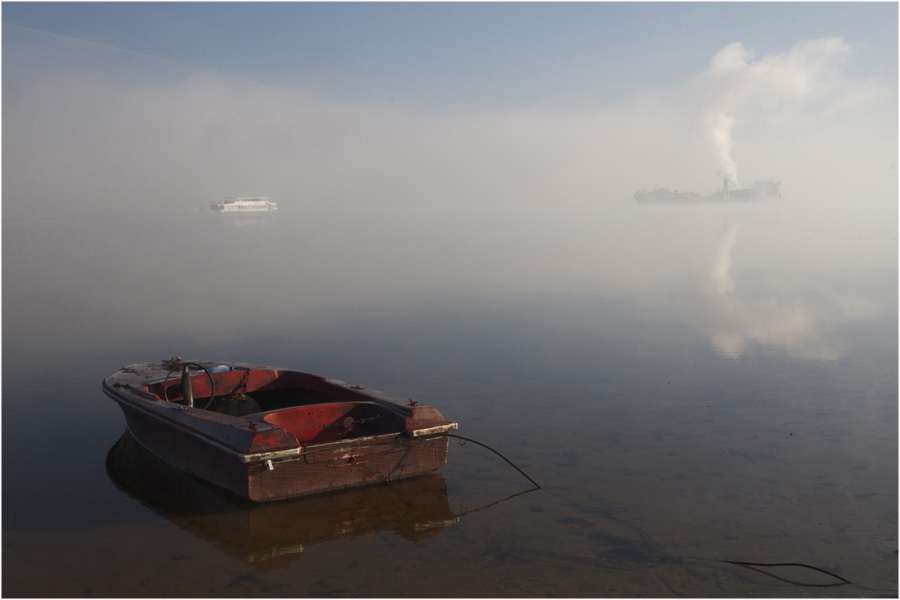 Фото жизнь -  СПИРИДОНОВ НИКОЛАЙ - корневой каталог - Про воду,лодку и туман