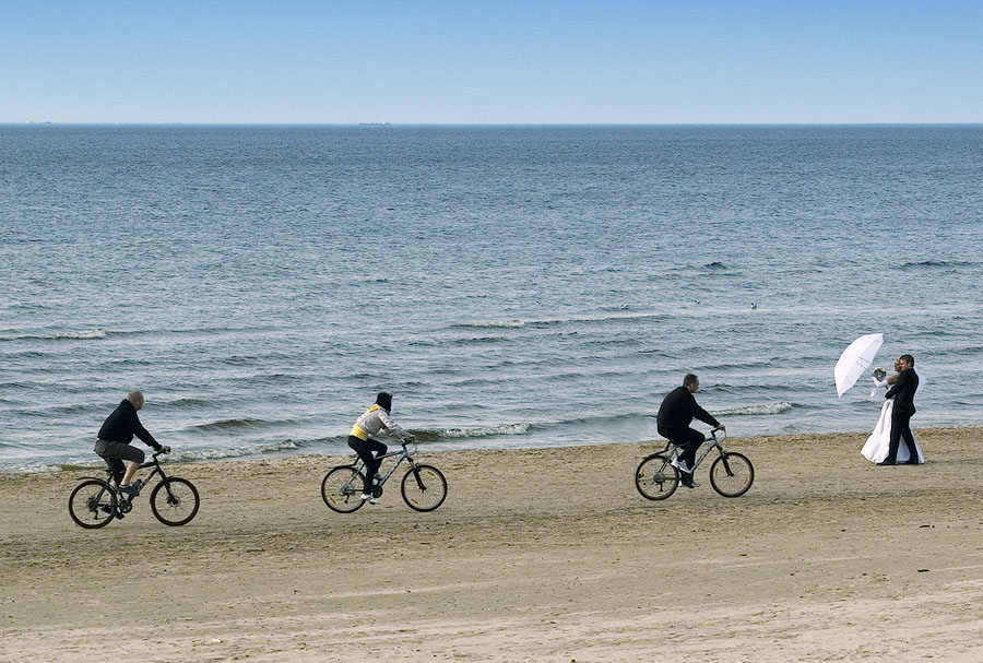 Фото жизнь (light) - temas - Латвия - Три велосипедиста и ...