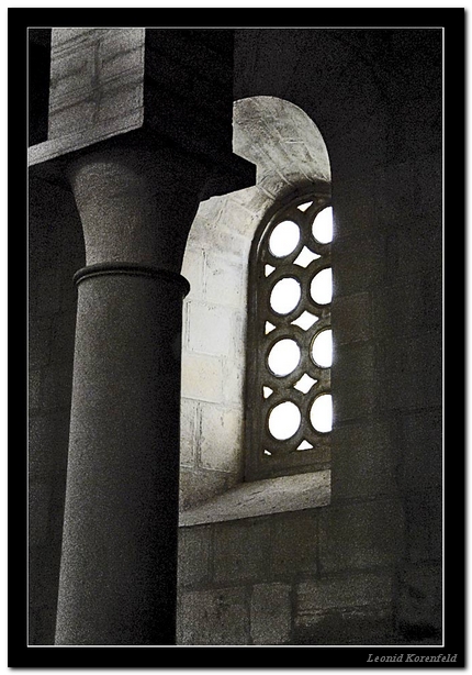 Фото жизнь (light) - Leonid Korenfeld - корневой каталог - Окно эпохи крестоносцев