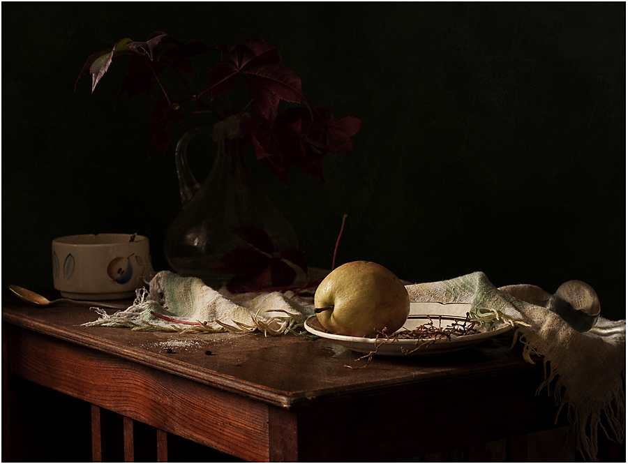 Фото жизнь - Ольга Сидоренко - корневой каталог - С жёлтым яблоком.
