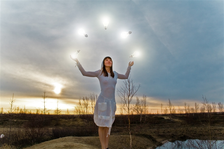 Жонглирующая светом