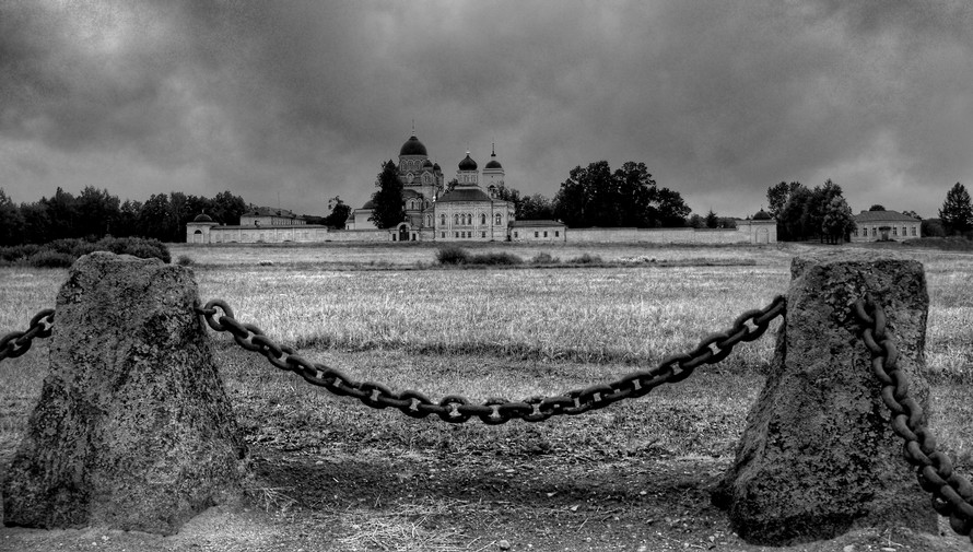 Фото жизнь (light) - И.Н. -  - Трудна порой бывает дорога...и близка она и далека в тоже время...