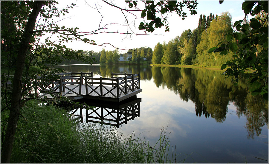 Фото жизнь (light) - Valtteri Mulkahainen - корневой каталог - Есть в графском парке старый пруд ...