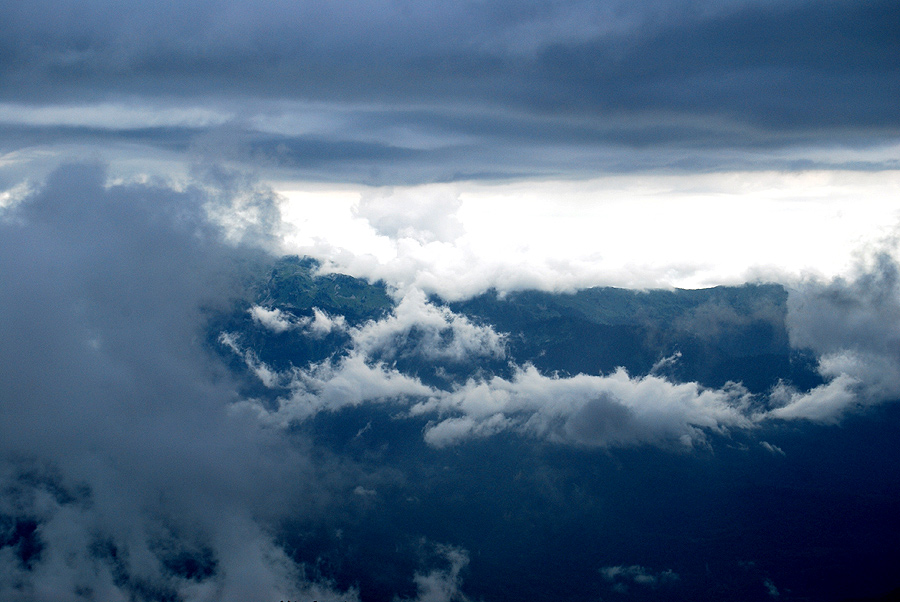 Фото жизнь (light) - IR3 - Горы - в облаках....