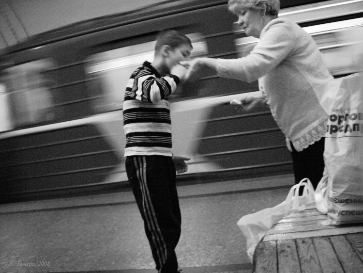 Фото жизнь (light) - Жанна Кучера - 42 минуты под землей - metro 031 кушай, деточка...