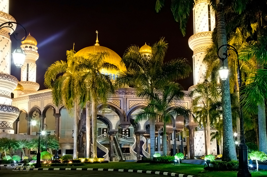 Фото жизнь - © PHOTO BY LOLA - Бруней - 		Бруней. Мечеть Джеймс Аср Хассанала Болкиаха