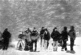 а снег идет