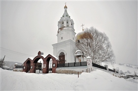 Белая на белом