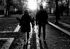 "Мама..папа...Догоняйте!"