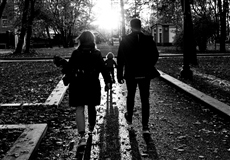 "Мама..папа...Догоняйте!"