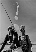 Белые кораблики...