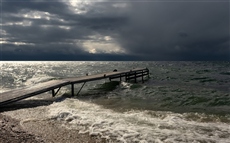 Байкал штормит