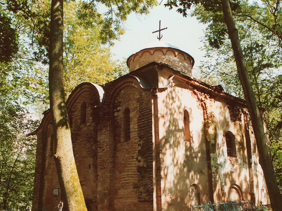 Церковь петра и павла на синичьей горе