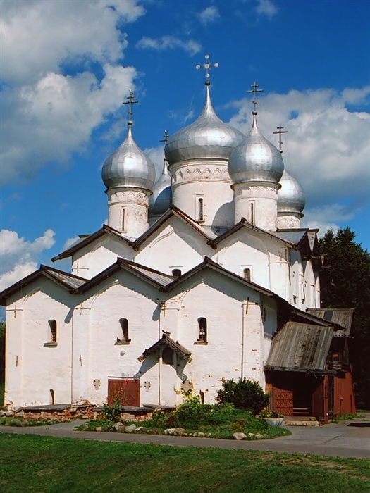 Церковь бориса и глеба великий. Церковь Бориса и Глеба Великий Новгород. Церковь Бориса и Глеба в Плотниках Великий Новгород. Церковь Петра и Глеба Великий Новгород. Церковь Бориса и Глеба в Великом Новгороде крест.