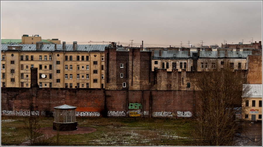 Стенами спб