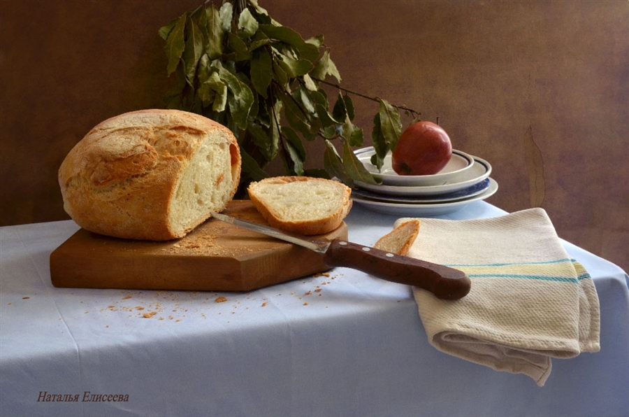 Жить без хлеба. Натюрморт с хлебом. Натюрморт со свежим хлебом. Натюрморт с сыром и хлебом.