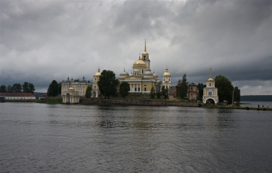 Сайт санатория нилова пустынь. Нилова пустынь санаторий. Нилова пустынь в 1980. Верба Нилова пустынь. Нилова пустынь крестики.