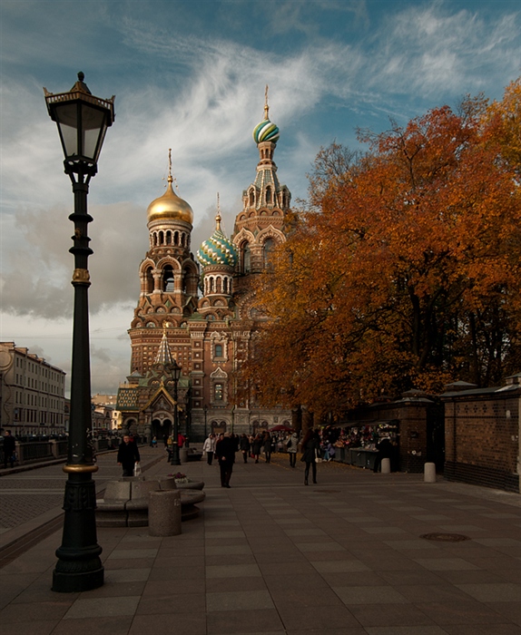 Осенний Петербург спас на крови