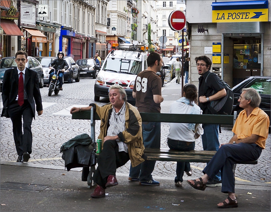 Как жить на улице человеку. Жизнь на улице. Парижане. Фото с парижских улиц с людьми. Простые люди на улицах Парижа фото.