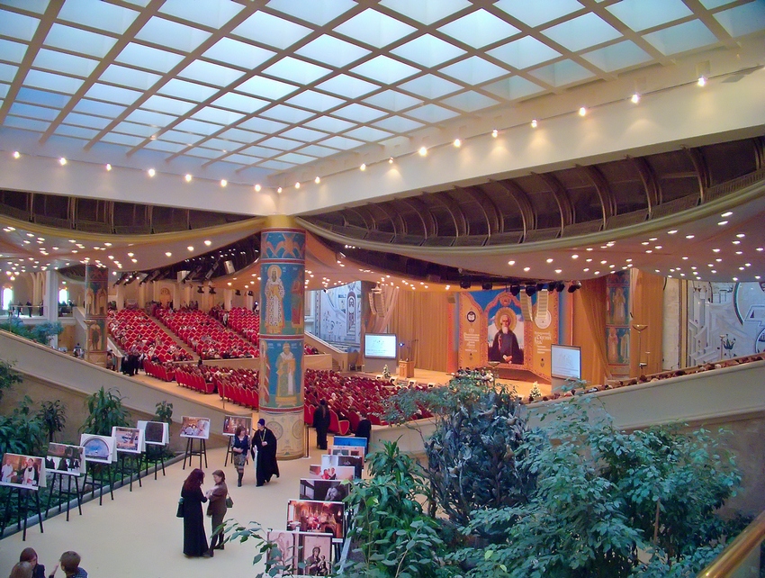 Зал церковных соборов храма христа спасителя фото внутри зала