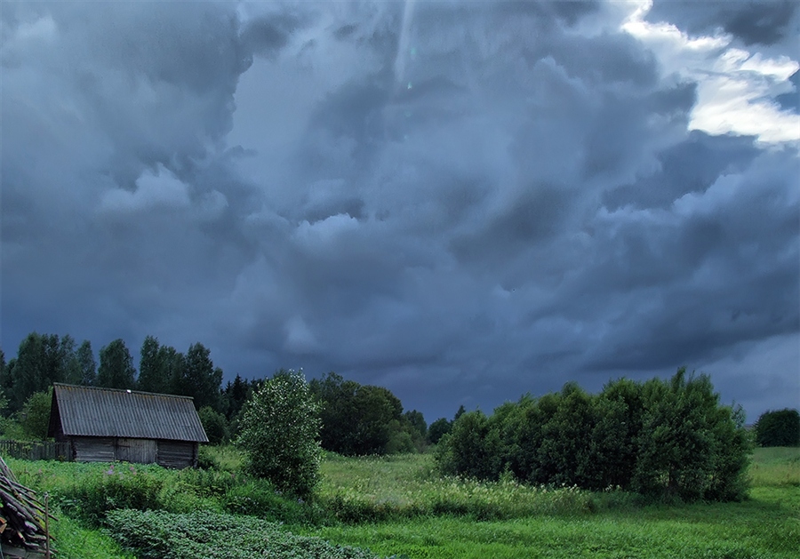 Гроза в деревне фото