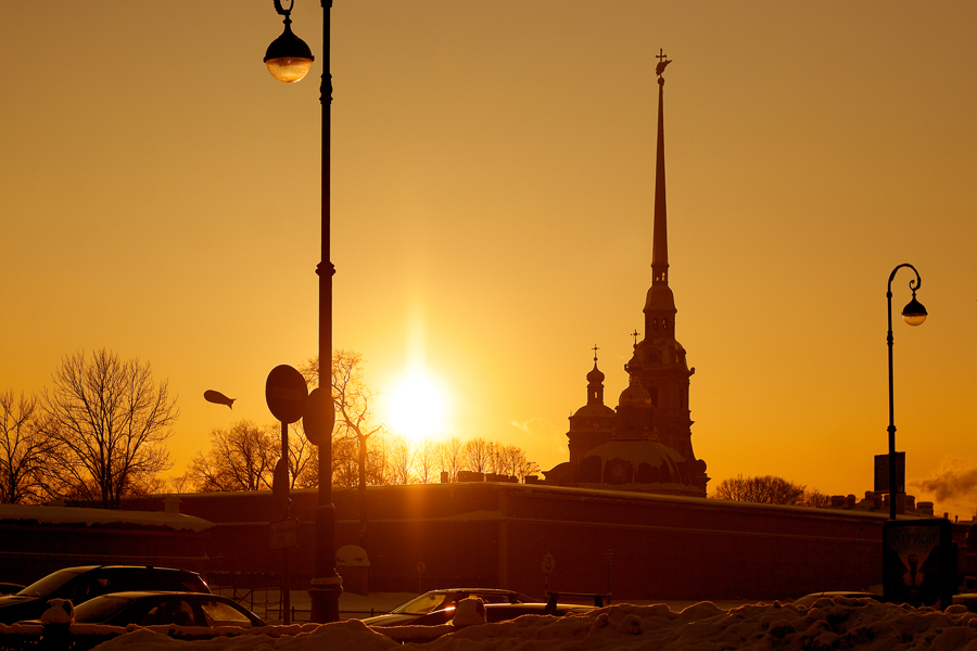 Петропавловский собор зимой СПБ