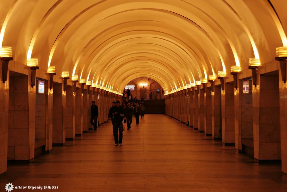 Метро просвещение питер. Метро проспект Просвещения Санкт-Петербург. Питер метро Просвещения. Метро площадь Просвещения СПБ. Метро СПБ просвет Просвещения.