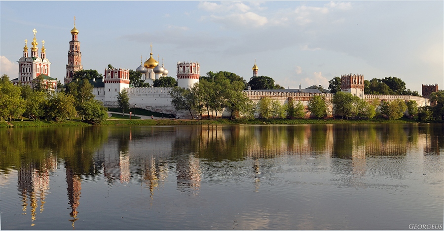 Монастырь православный в Москве