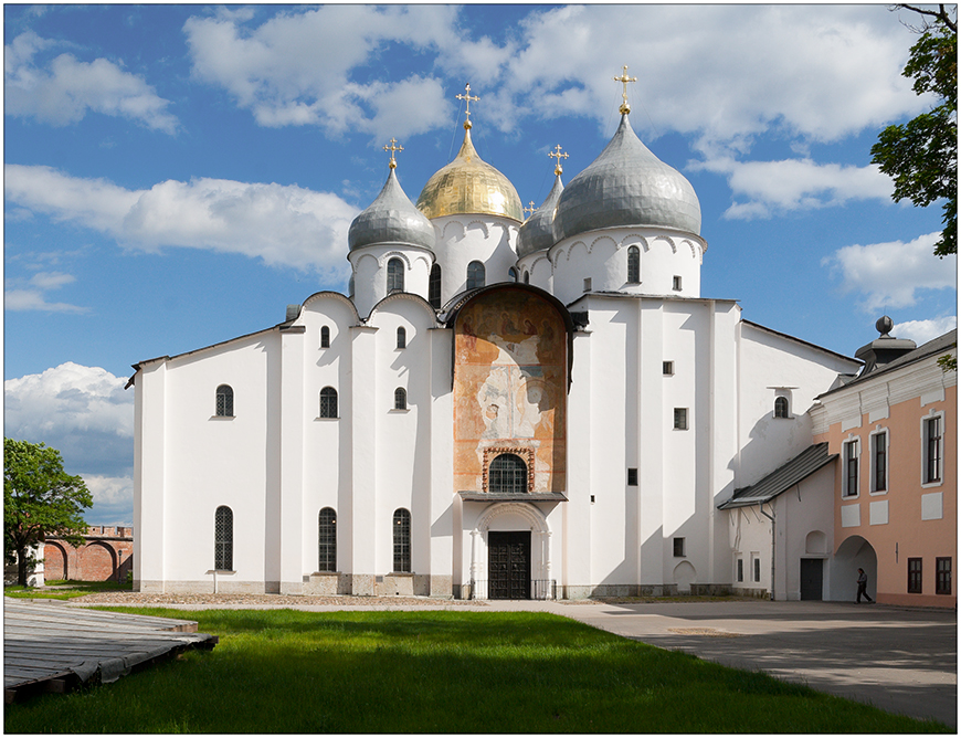 Южный новгород. Собор Святой Софии в Новгороде фасад. Софийский собор в Новгороде фасад. София Новгородская Западный фасад. Софийский собор Новгород Северный фасад.