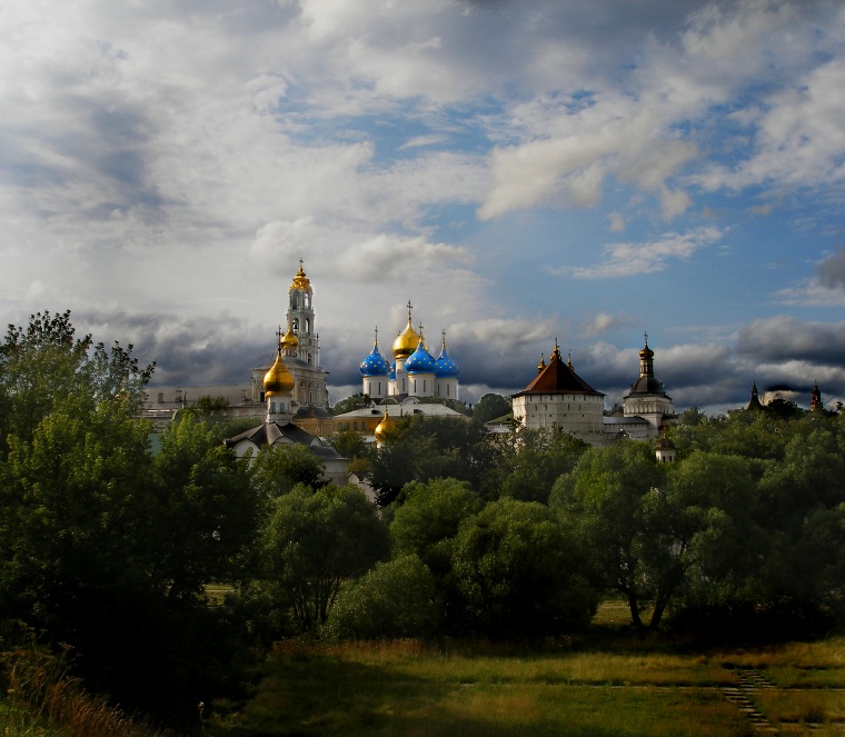 Под небом новгорода