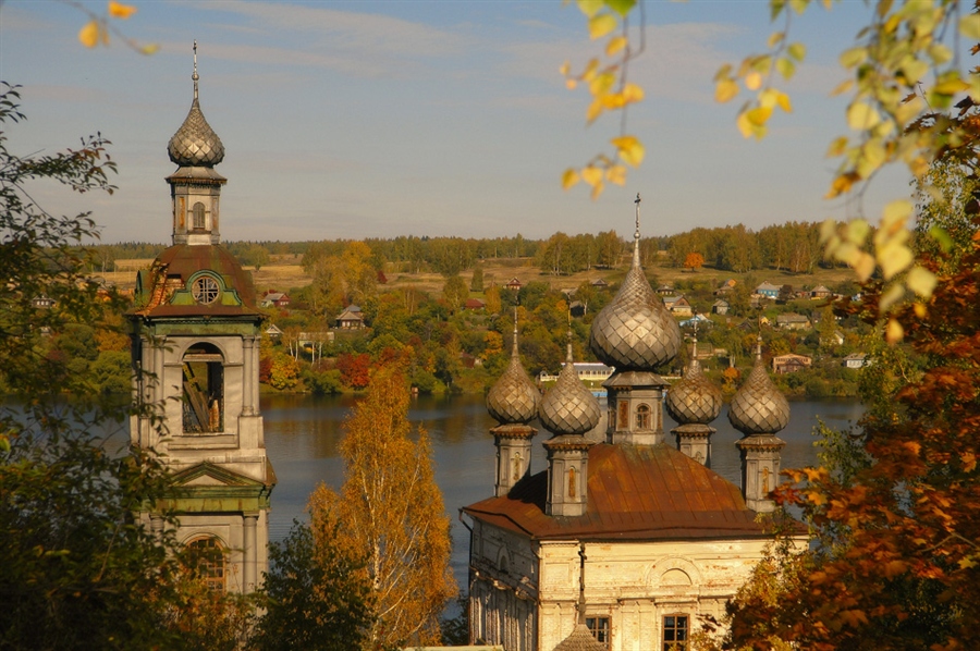 Плес Церковь осень