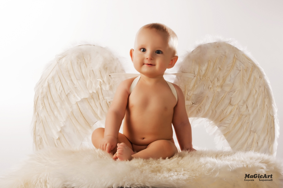 Когда родился ангел всех детей. Ангел малыш. Младенец Ангелочек. Ангелочек фотосессия. Младенец с крыльями.