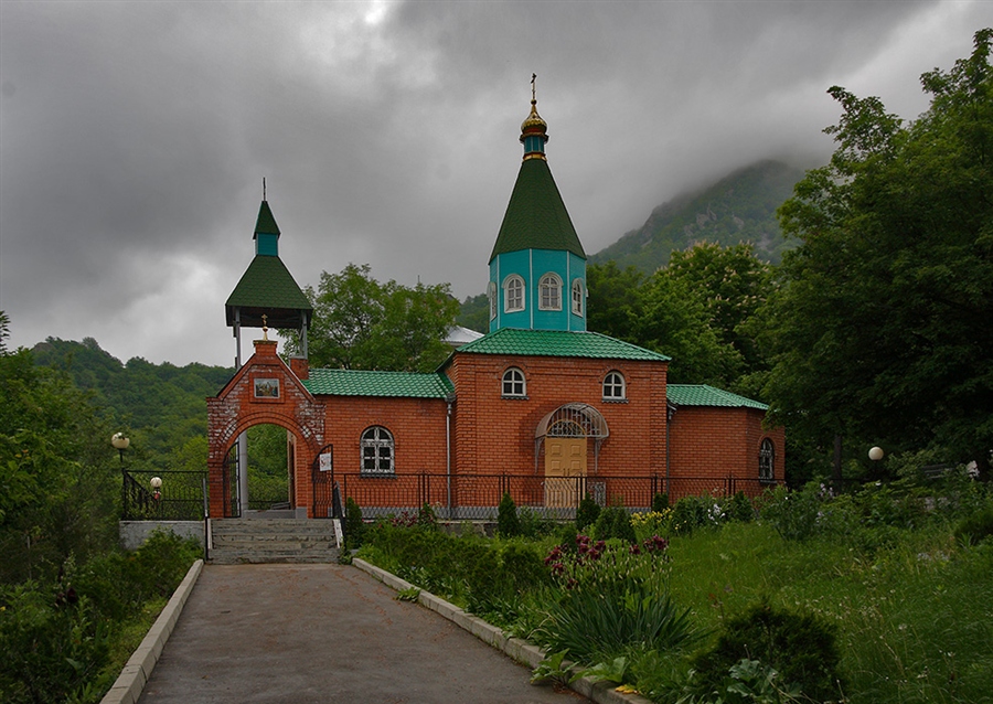 Свято Успенский храм Георгия Победоносца Сочи