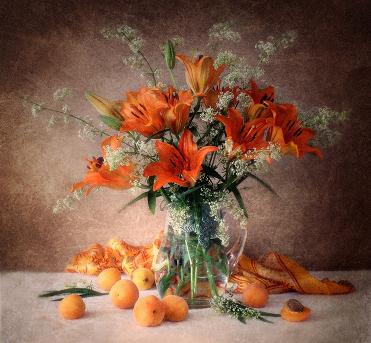 Оранжевые розы в вазе. Оранжевые цветы. Оранжевый натюрморт. Живопись в оранжевых тонах. Натюрморт в оранжевых тонах.
